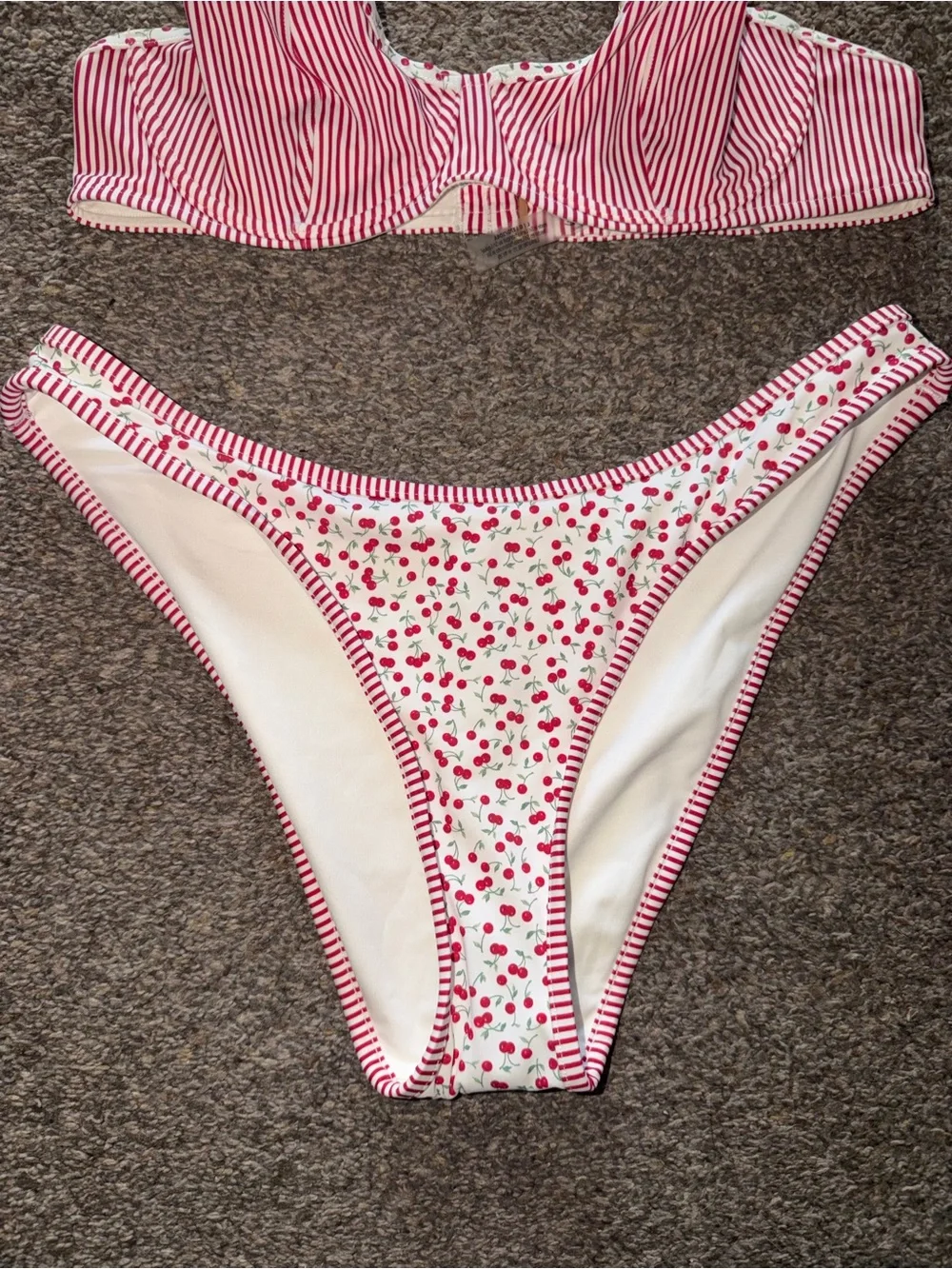 Frankies Bikinis nwt no